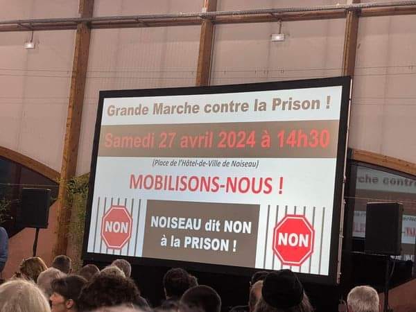 Grande marche contre la prison de Noiseau - AMC94
